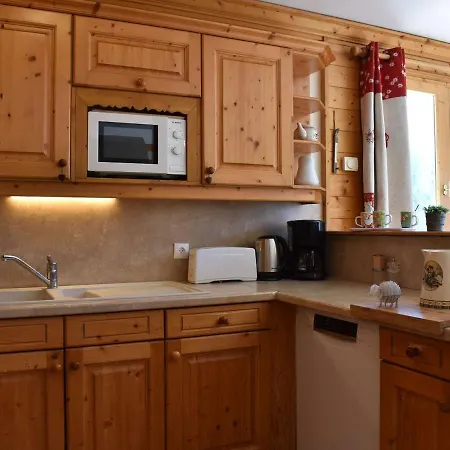 10 Personnes A Meribel Avec Sauna, Cheminee Et Garage - Fr-1-180-568 Alpehytte *